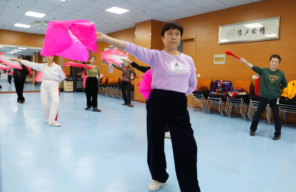 健康不m6米乐网址“宅”冬冬季运动小贴士来了(图1)